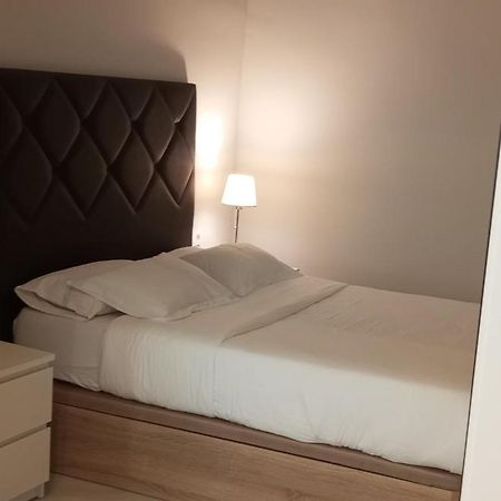 Apartamentos Marina Beach Valenza Esterno foto
